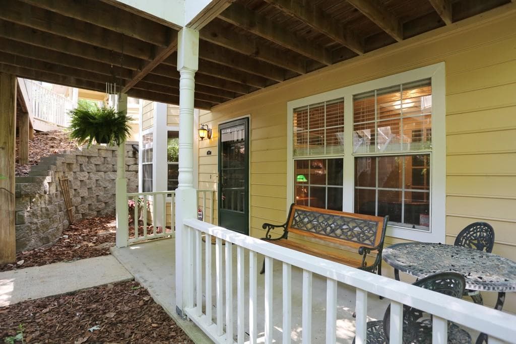3960 Riverlook Parkway 104, Marietta, GA 30067 — most recent listing photo