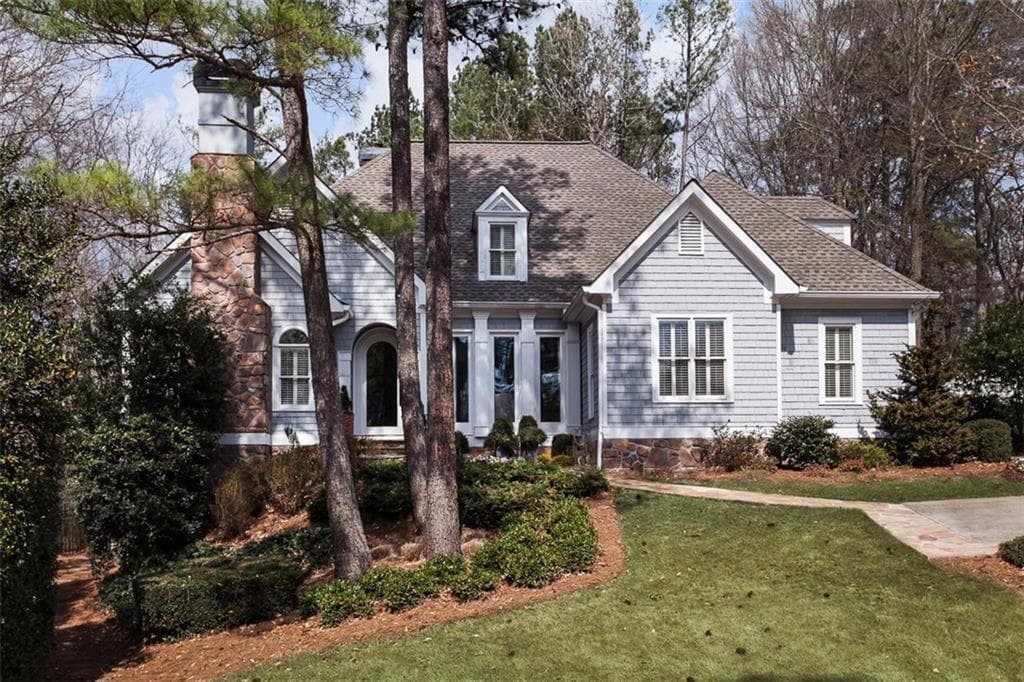 4 bedroom, 3,788 sq ft single family residence sold at 4437 Wieuca Road, Atlanta, GA 30342