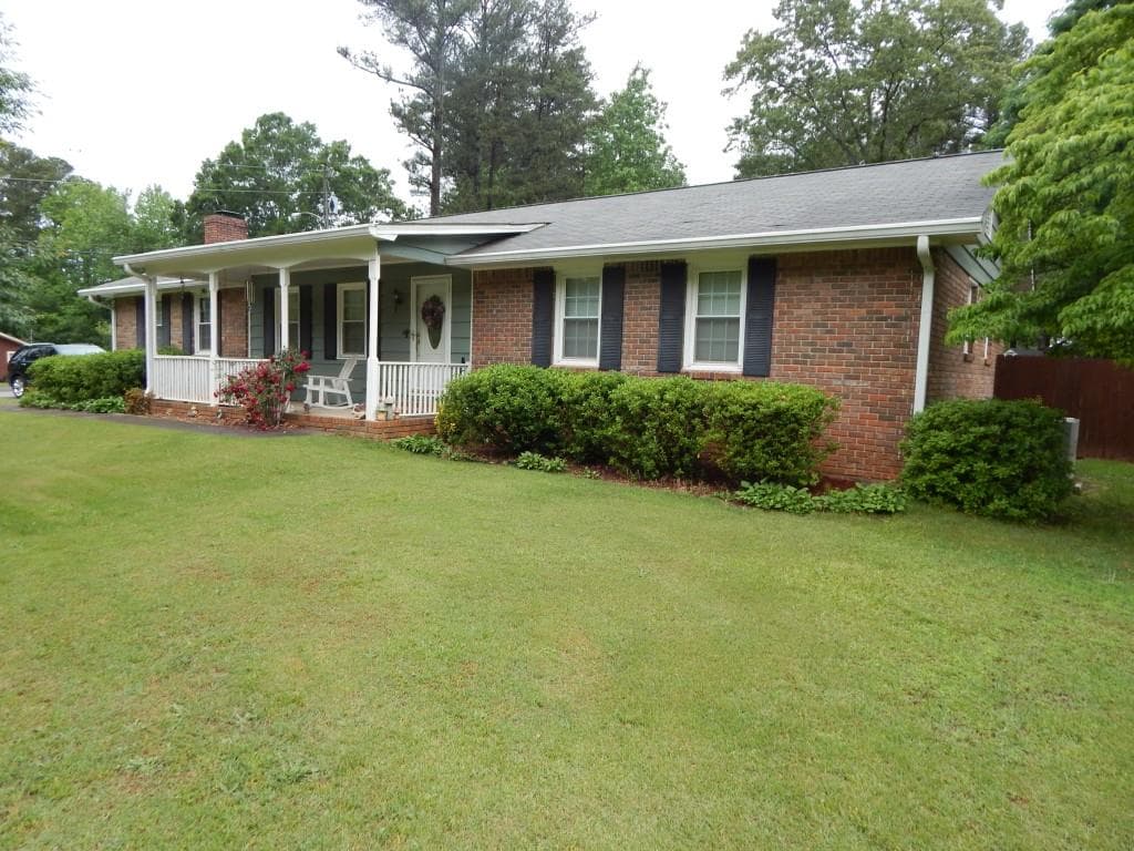 2915 Jim Owens Road, Kennesaw, GA 30152 — most recent listing photo