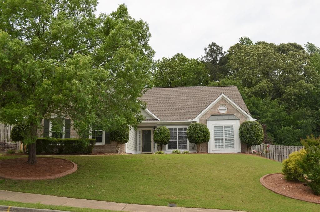 3 bedroom, 1,652 sq ft single family residence sold at 3320 Goldmist Drive, Buford, GA 30519