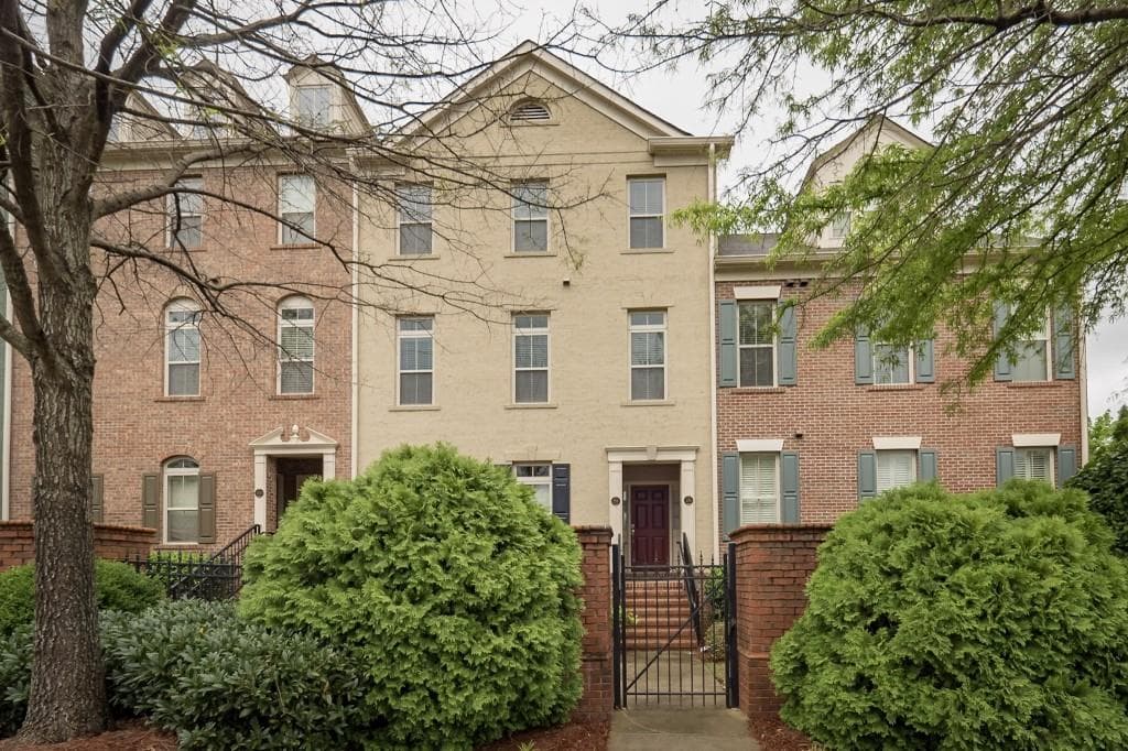 258 Le Gran Bend 258, Sandy Springs, GA 30328 — most recent listing photo