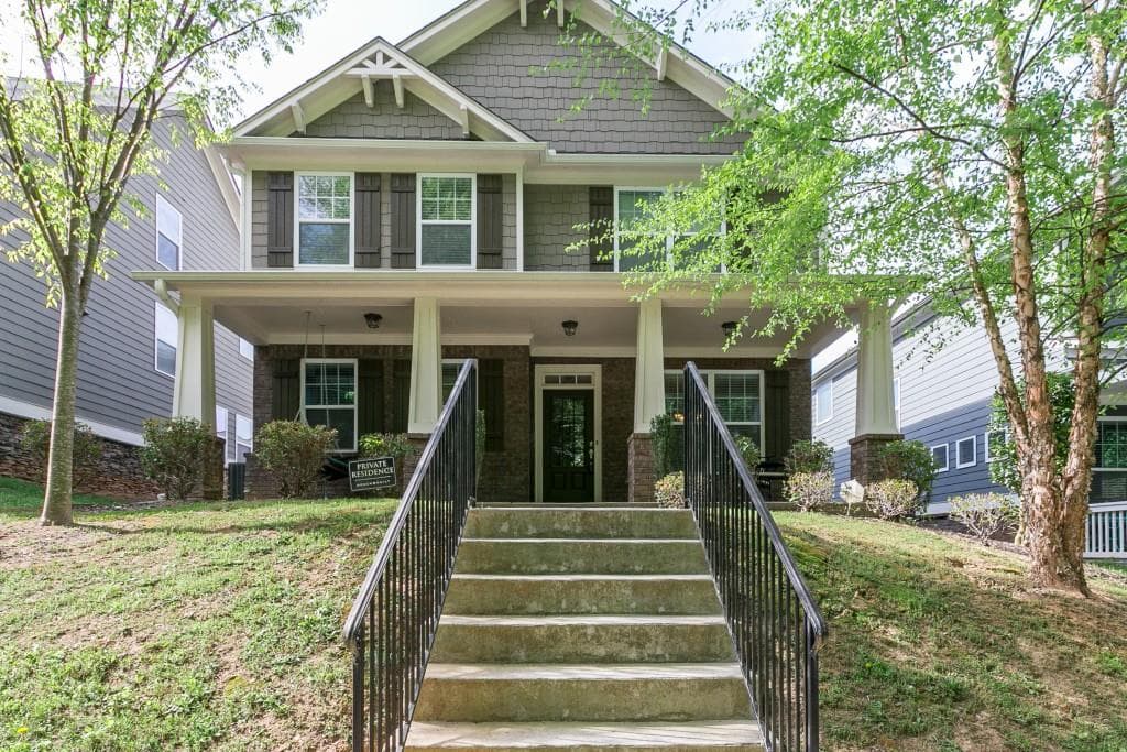 3 bedroom, 2,288 sq ft single family residence sold at 930 Turner Drive, Smyrna, GA 30080