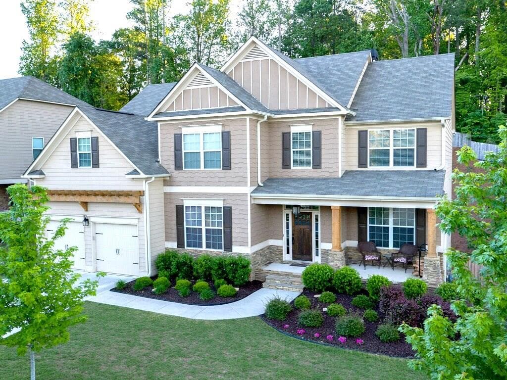 5 bedroom, 3,239 sq ft single family residence sold at 146 Lakestone Parkway, Woodstock, GA 30188