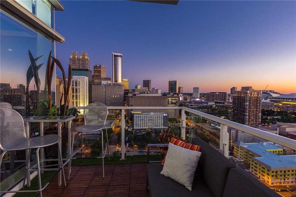 2 bedroom, 1,919 sq ft condominium sold at 45 Ivan Allen Jr Boulevard 2405, Atlanta, GA 30308