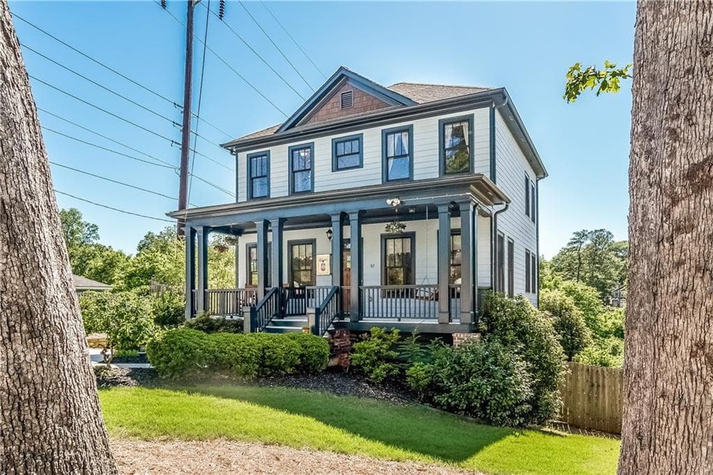 3 bedroom, 1,976 sq ft single family residence sold at 37 Lakeview Drive, Atlanta, GA 30317