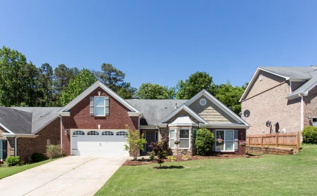 3 bedroom, 2,656 sq ft single family residence sold at 929 Simonton Glen Drive, Lawrenceville, GA 30045