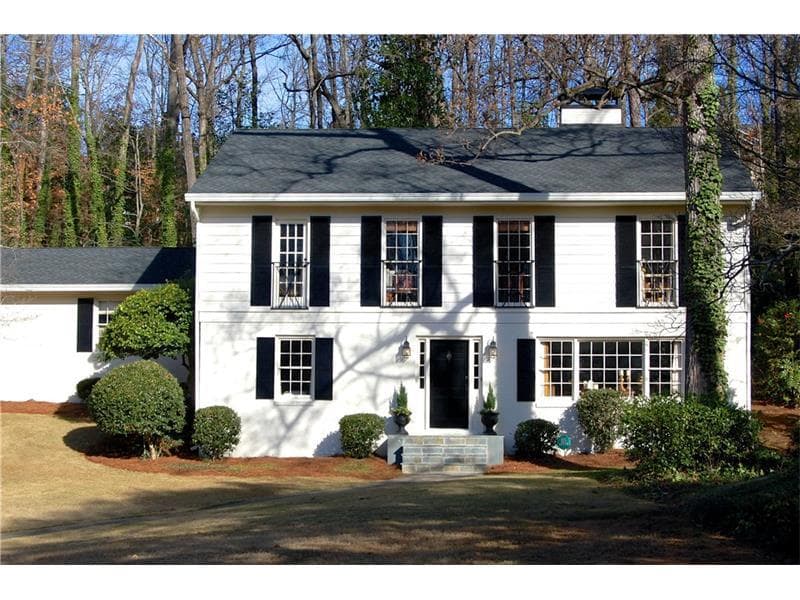 4 bedroom, 2,976 sq ft single family residence sold at 1100 Kingston Drive, Atlanta, GA 30342