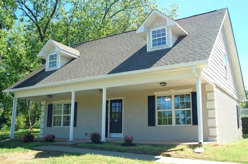 4 bedroom, 1,626 sq ft single family residence sold at 51 Pine Avenue, Commerce, GA 30529