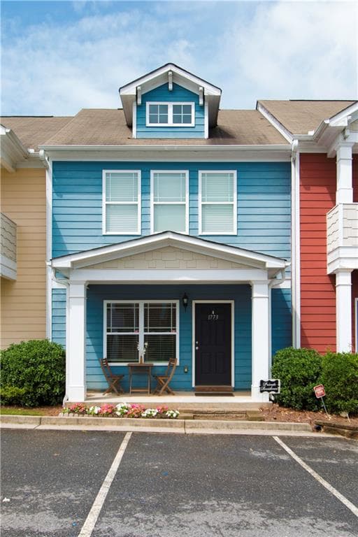 3 bedroom, 1,320 sq ft townhouse sold at 1773 Brookside Lay Circle, Norcross, GA 30093