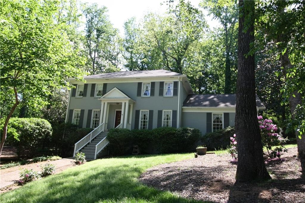 4 bedroom, 2,608 sq ft single family residence sold at 300 Martin Ridge Court, Roswell, GA 30076