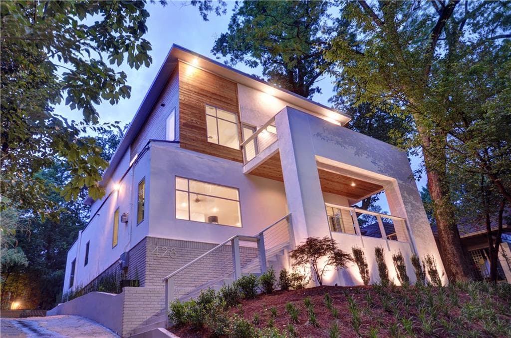 4 bedroom single family residence sold at 428 8th Street, Atlanta, GA 30309