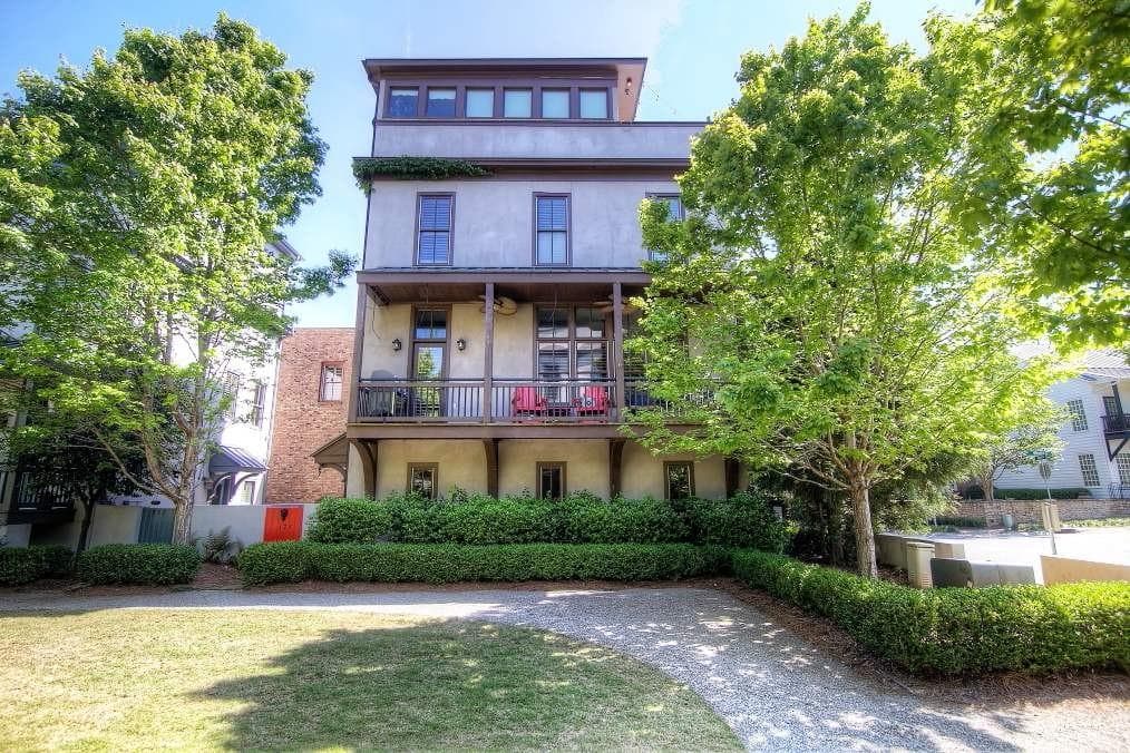 2 bedroom, 2,136 sq ft single family residence sold at 121 Hubbard Road, Woodstock, GA 30188
