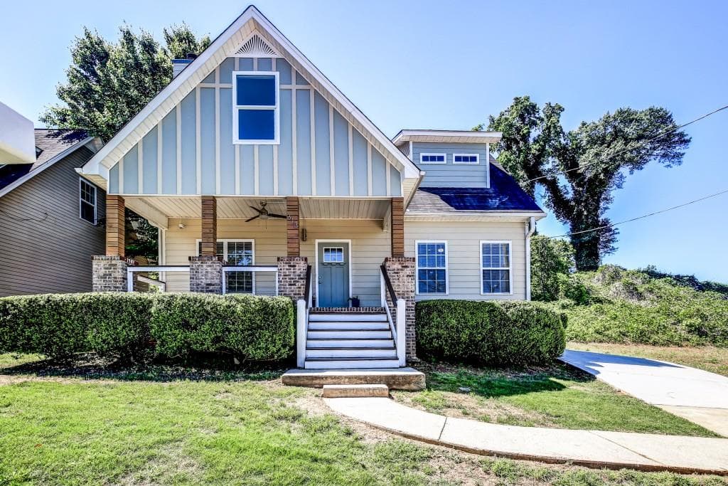 3 bedroom, 1,750 sq ft single family residence sold at 313 Englewood Avenue, Atlanta, GA 30315