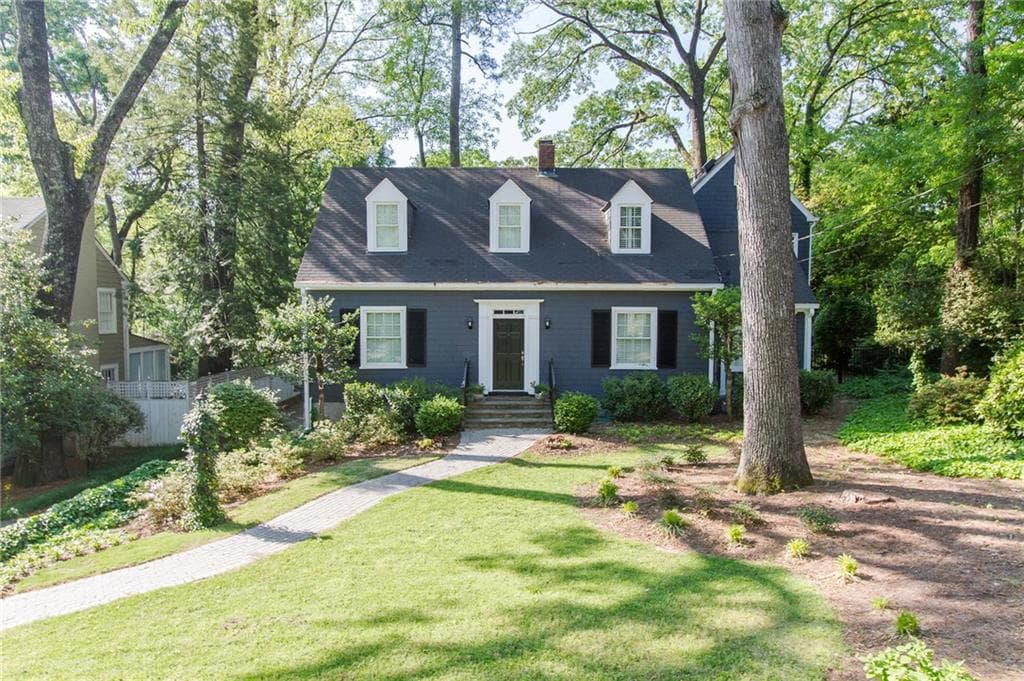 3 bedroom, 3,145 sq ft single family residence sold at 560 Collier Road, Atlanta, GA 30318