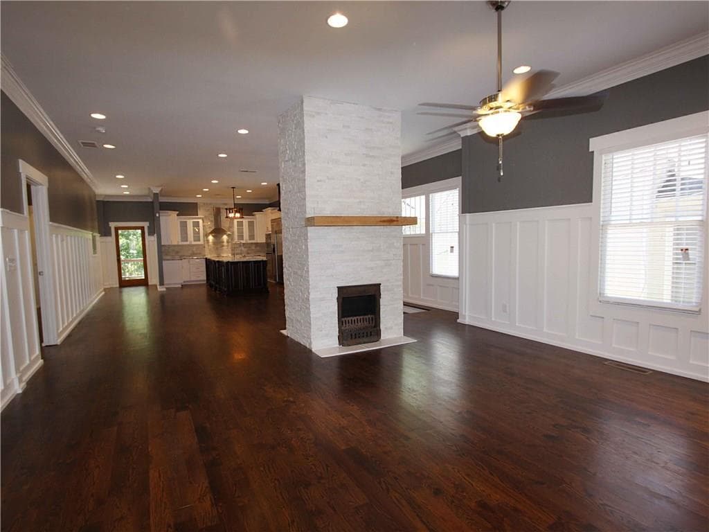 4 bedroom, 2,220 sq ft single family residence sold at 1374 Lucile Avenue, Atlanta, GA 30310