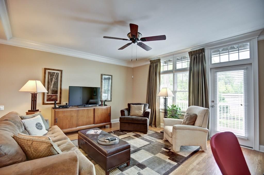 1 bedroom, 928 sq ft condominium sold at 1258 Dekalb Avenue 138, Atlanta, GA 30307