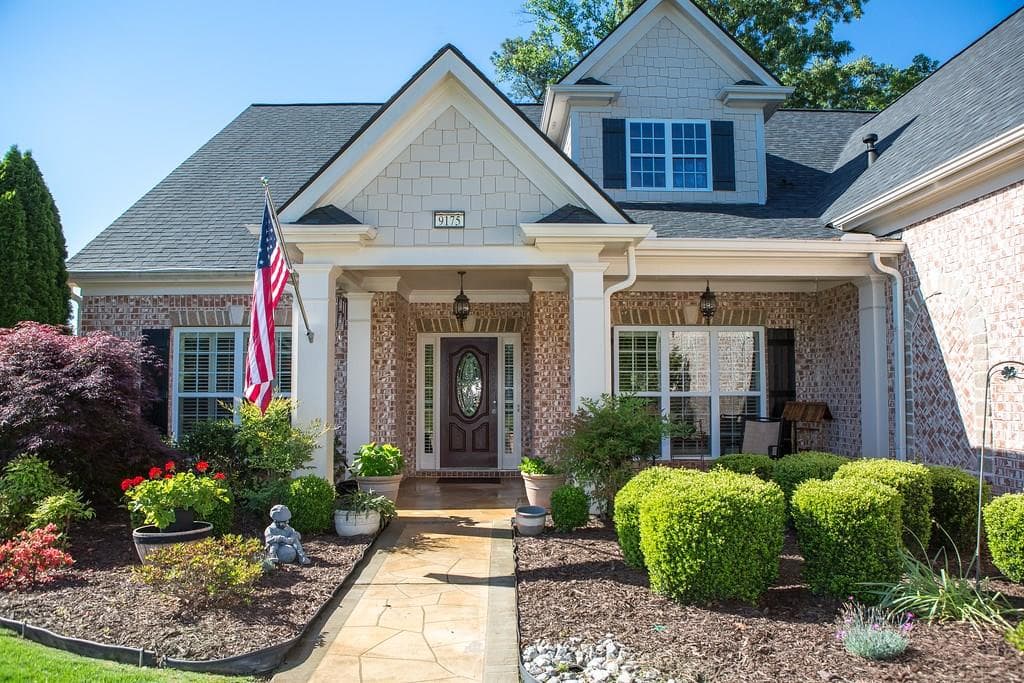 9175 Hannahs Crossing Drive, Gainesville, GA 30506 — most recent listing photo