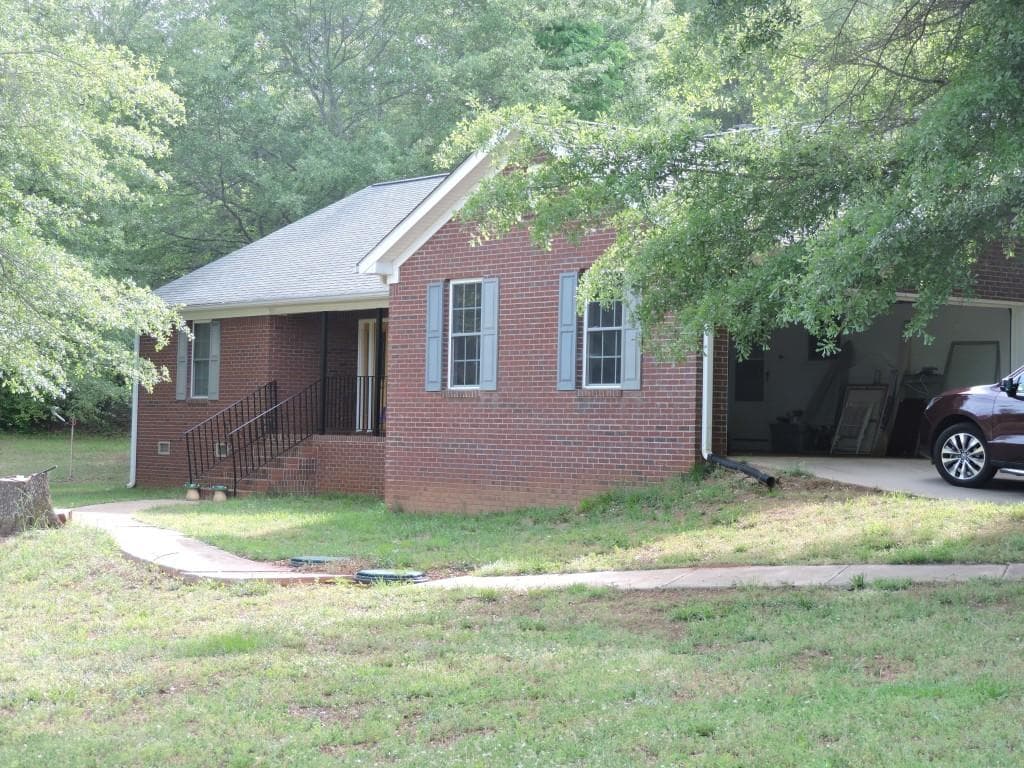 116 Freedom Lane, Commerce, GA 30530 — most recent listing photo