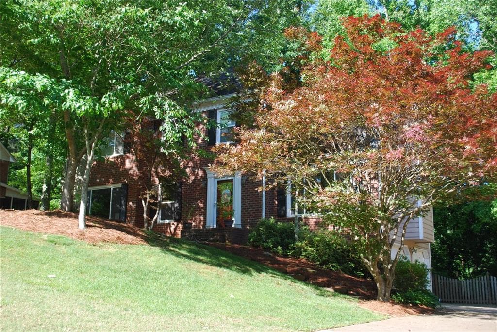 4 bedroom, 3,583 sq ft single family residence sold at 5119 Verbena Drive, Acworth, GA 30102