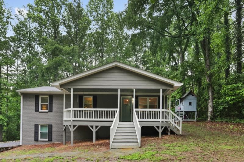 4 bedroom single family residence sold at 278 Marietta Highway, Roswell, GA 30075