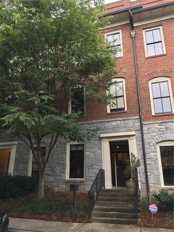 4 bedroom, 2,438 sq ft townhouse sold at 1867 Gordon Manor, Atlanta, GA 30307