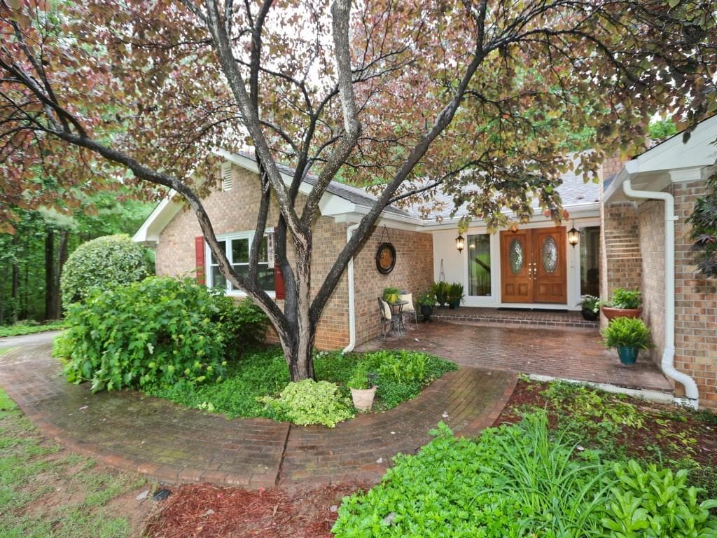 4943 Gladeway Court, Smoke Rise, GA 30087 — most recent listing photo