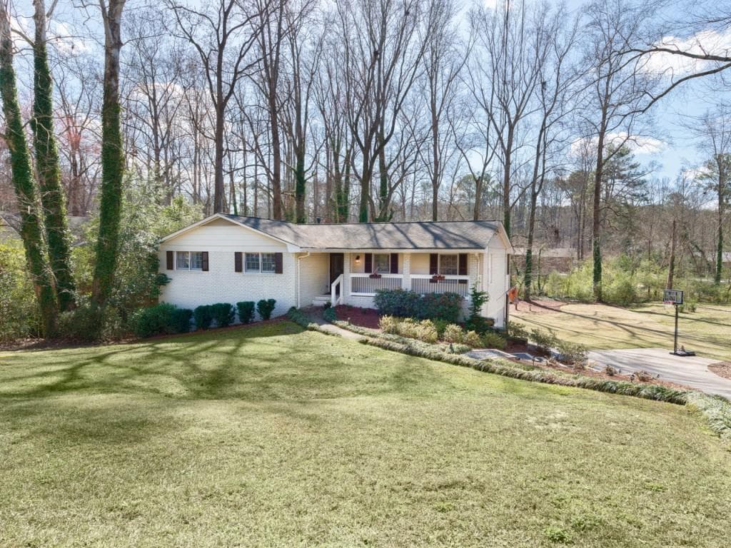 4 bedroom single family residence sold at 860 Pinehill Drive, Smyrna, GA 30080