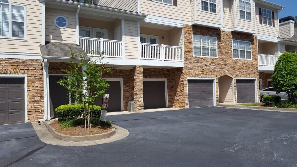 2 bedroom, 1,136 sq ft condominium sold at 310 The Crossings Lane, Woodstock, GA 30189