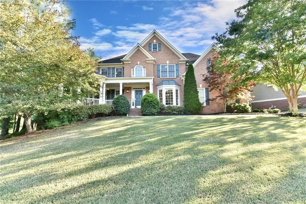 5 bedroom single family residence sold at 4560 E Point Drive, Cumming, GA 30041