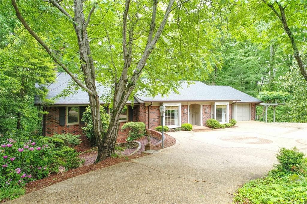 1260 Springdale Road, Gainesville, GA 30501 — most recent listing photo