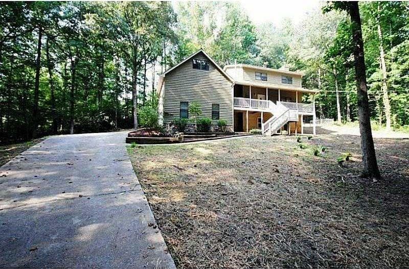 4 bedroom, 2,386 sq ft single family residence sold at 239 Holly Creek Way, Woodstock, GA 30188
