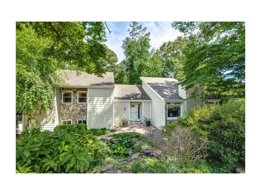 2955 Roxburgh Drive, Roswell, GA 30076 — most recent listing photo