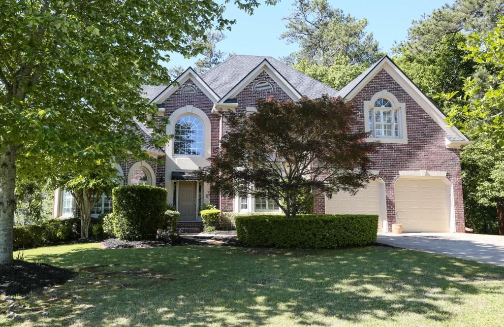 5 bedroom, 4,312 sq ft single family residence sold at 4041 Thessa Cove, Roswell, GA 30075