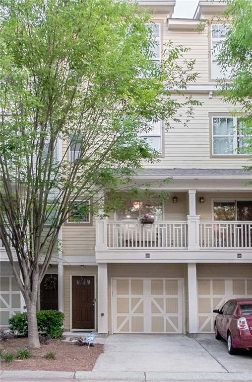 2 bedroom, 1,281 sq ft townhouse sold at 221 Semel Circle 250, Atlanta, GA 30309