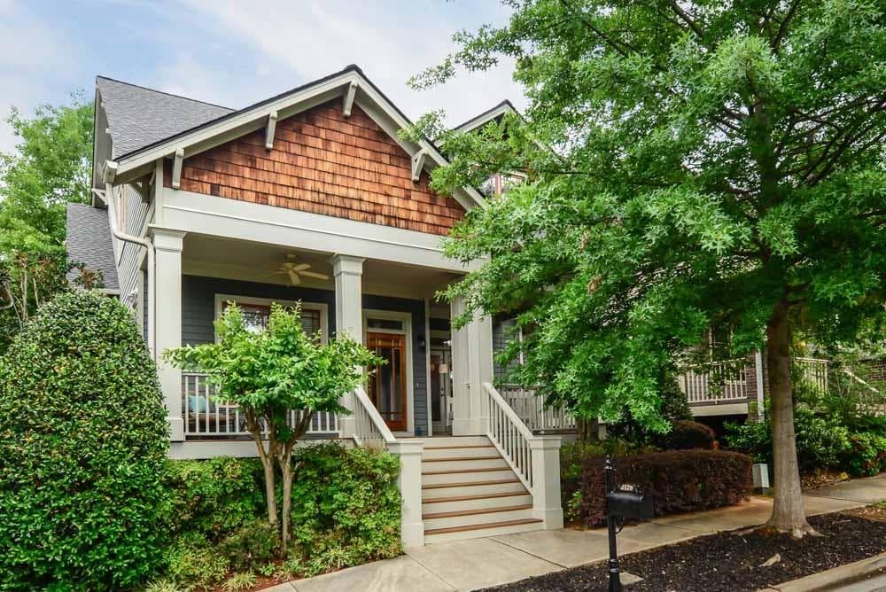 3 bedroom, 2,110 sq ft single family residence sold at 2126 Lanes Lane, Atlanta, GA 30317