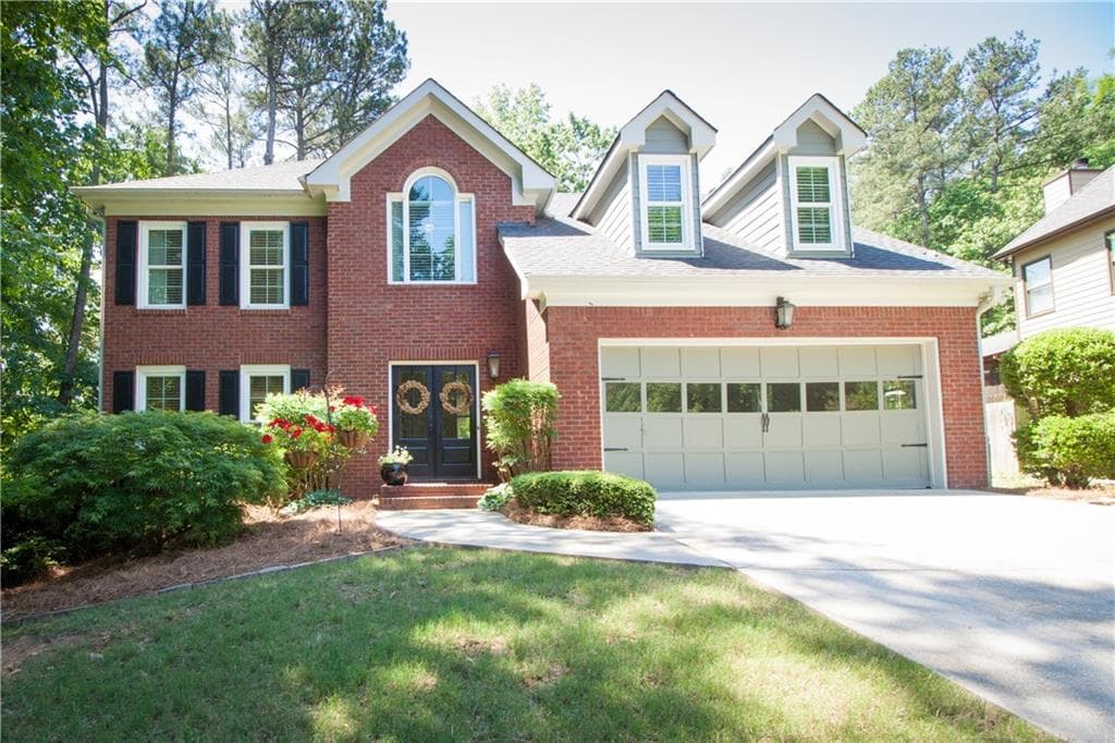 4 bedroom, 2,320 sq ft single family residence sold at 1820 Oak Wind Lane, Buford, GA 30519
