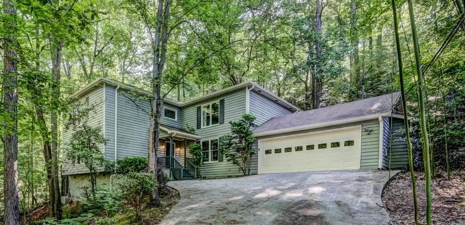 5 bedroom, 2,944 sq ft single family residence sold at 7127 Riverside Drive, Atlanta, GA 30328