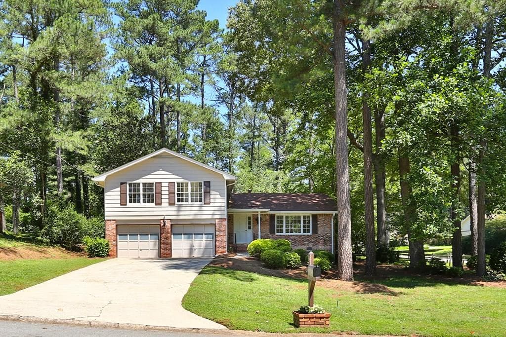 4 bedroom, 2,050 sq ft single family residence sold at 2561 Dean Way, Lawrenceville, GA 30044