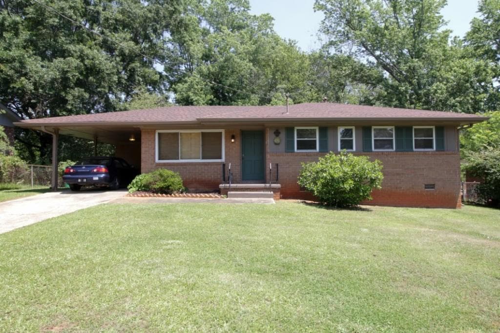 947 Meadow Rock Drive, Stone Mountain, GA 30083 — most recent listing photo