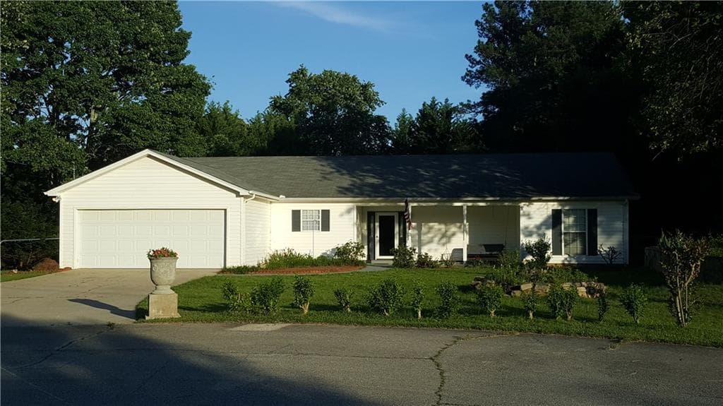 3920 Valleybrook Court, Gainesville, GA 30506 — most recent listing photo