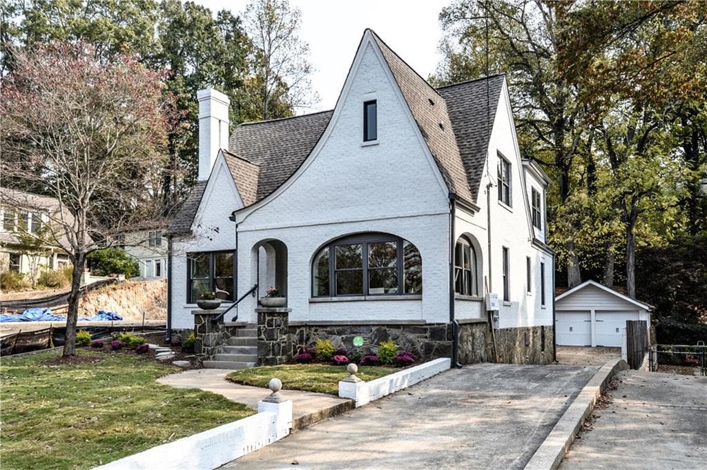 5 bedroom, 2,824 sq ft single family residence sold at 1035 Rosedale Road, Atlanta, GA 30306