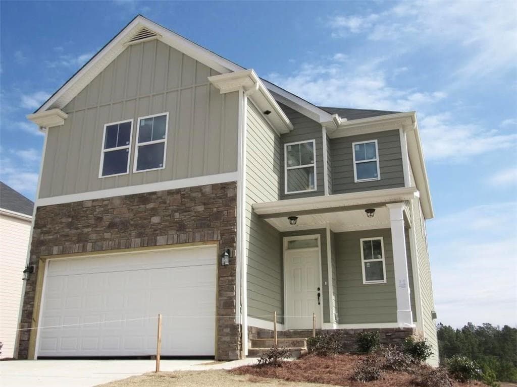 4 bedroom, 2,200 sq ft single family residence sold at 51 Fallen Oak Drive, Dallas, GA 30132