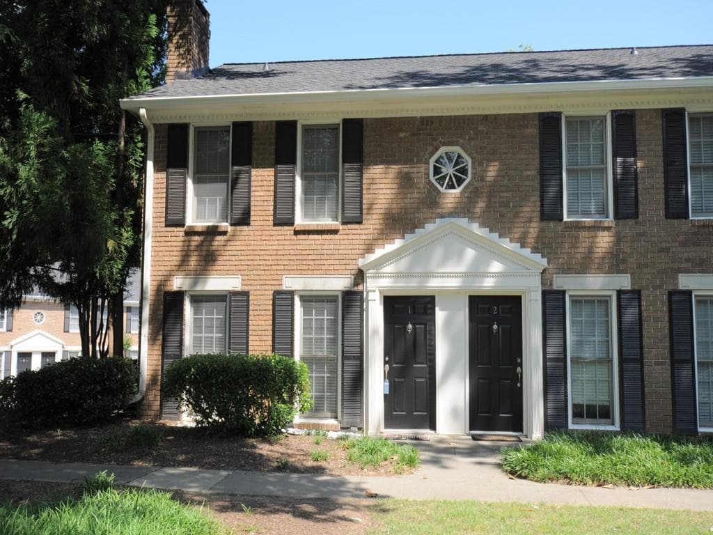 2 bedroom, 1,020 sq ft townhouse sold at 1101 Collier Road E1, Atlanta, GA 30318