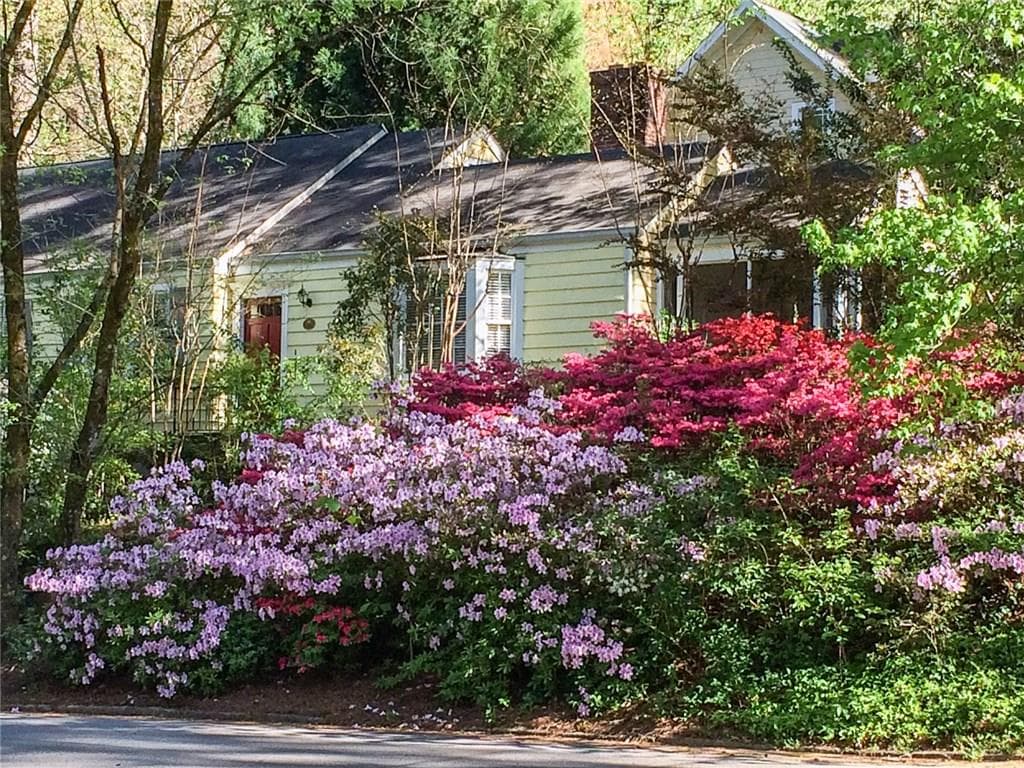 3 bedroom, 2,163 sq ft single family residence sold at 416 Chelsea Circle, Atlanta, GA 30307