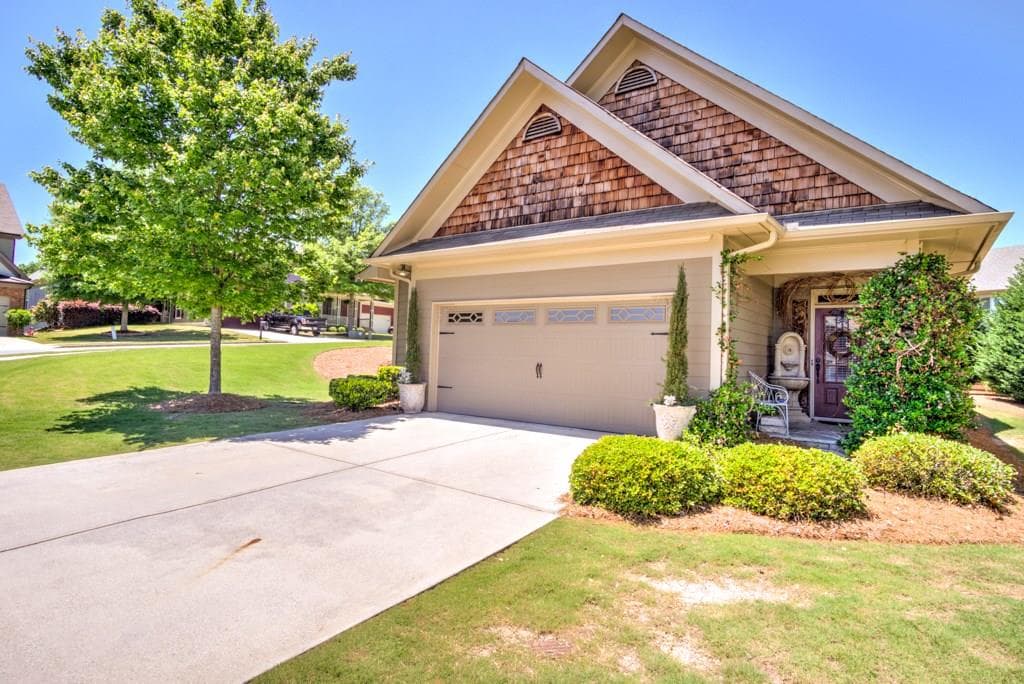 401 Ridgecrest Drive, Canton, GA 30114 — most recent listing photo