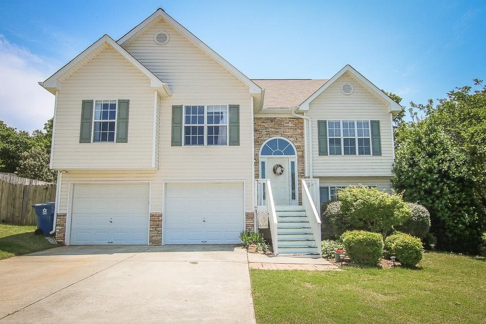 6224 N Star Drive, Flowery Branch, GA 30542 — most recent listing photo