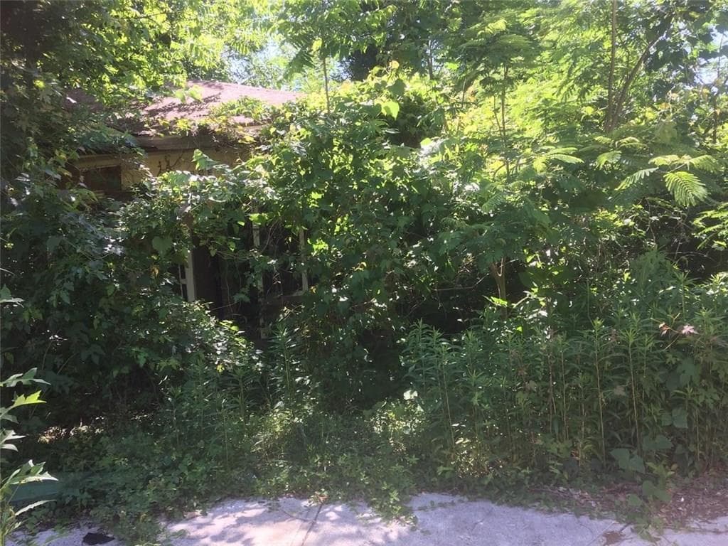 2 bedroom, 963 sq ft single family residence sold at 393 Hopkins Street, Atlanta, GA 30310