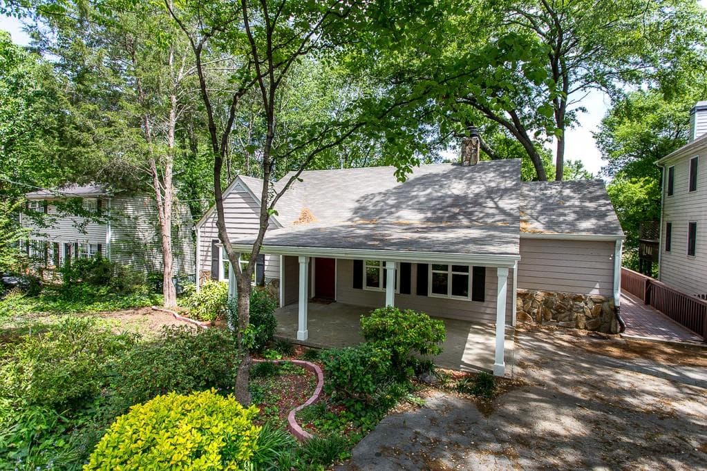 5 bedroom, 3,013 sq ft single family residence sold at 1785 Ridgeway Avenue, Atlanta, GA 30318