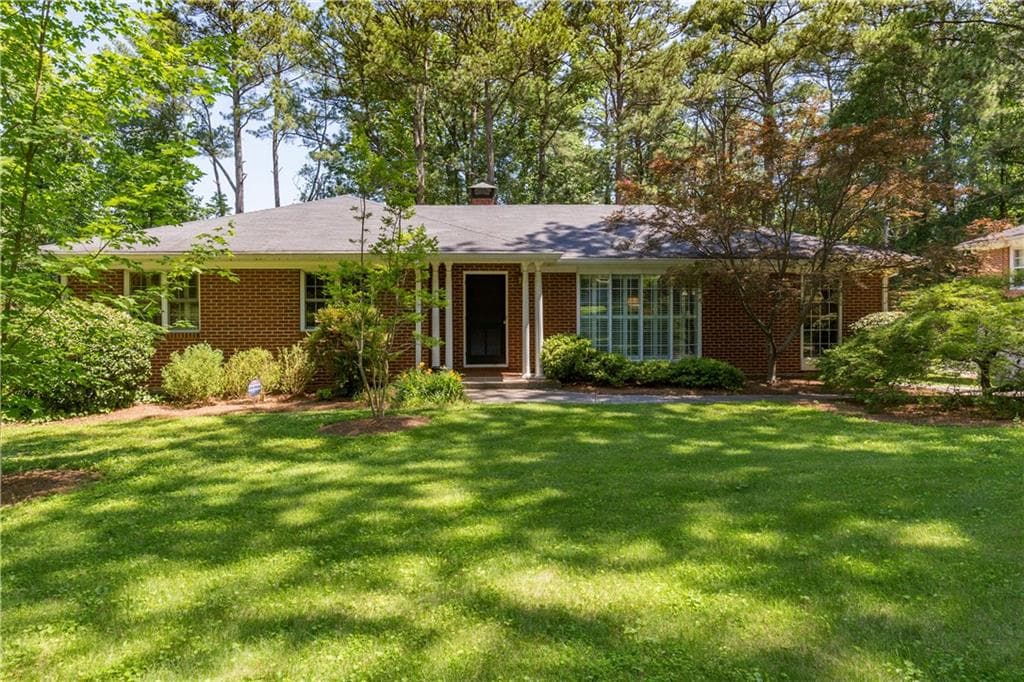 3 bedroom, 1,685 sq ft single family residence sold at 1424 Christmas Lane, Atlanta, GA 30329