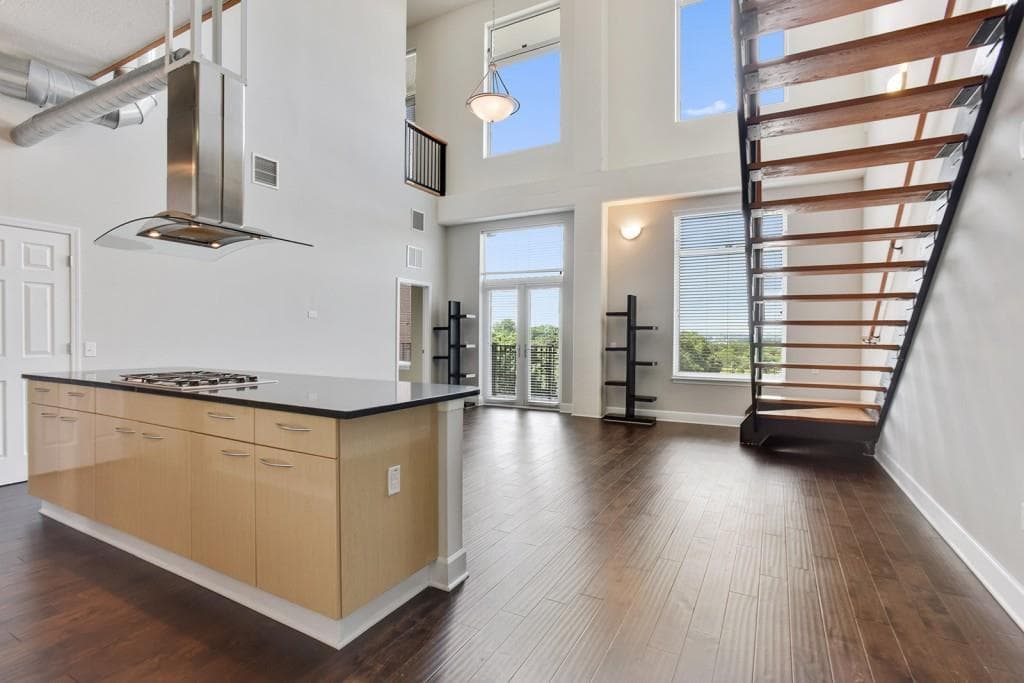 2 bedroom, 1,680 sq ft condominium sold at 3820 Roswell Road 511, Atlanta, GA 30342